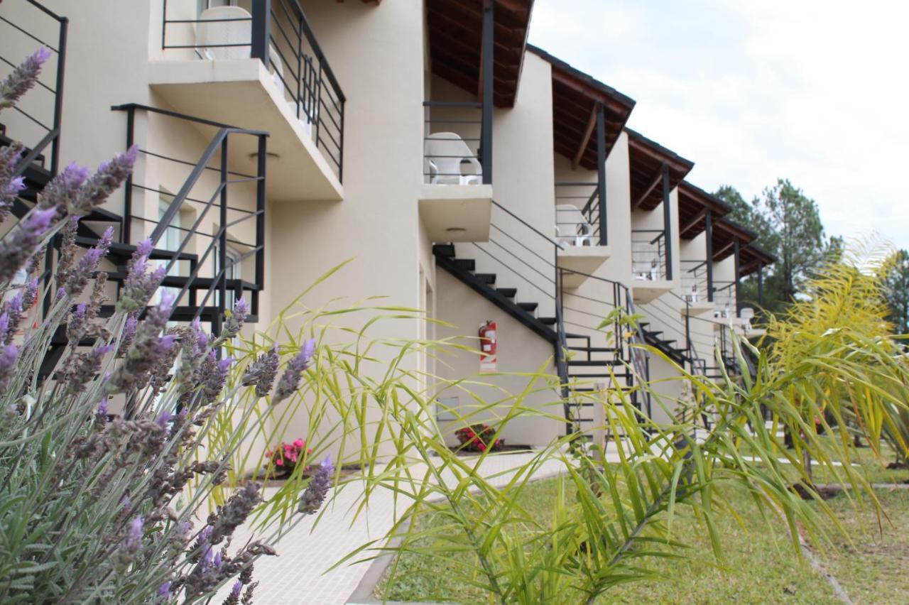 Brisas Del Lago Apartamentos โกลอน ภายนอก รูปภาพ