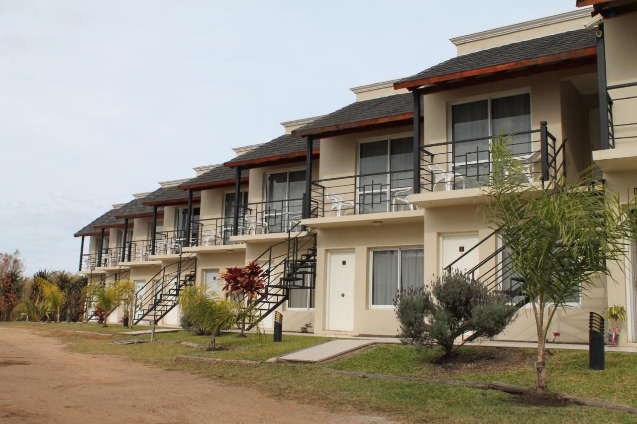 Brisas Del Lago Apartamentos โกลอน ภายนอก รูปภาพ