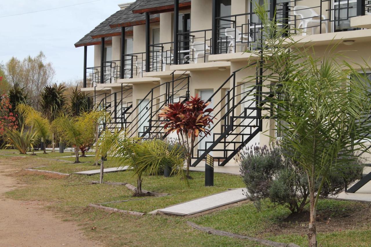 Brisas Del Lago Apartamentos โกลอน ภายนอก รูปภาพ