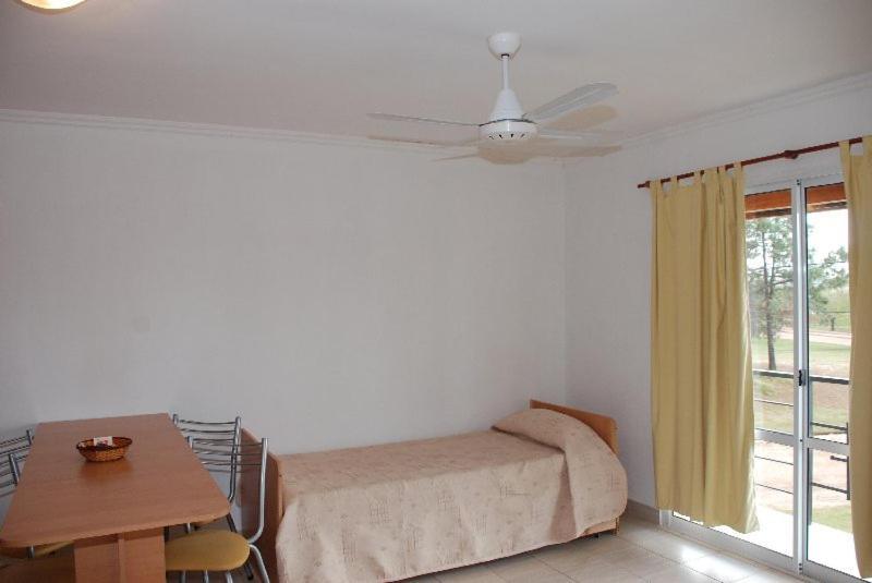 Brisas Del Lago Apartamentos โกลอน ภายนอก รูปภาพ