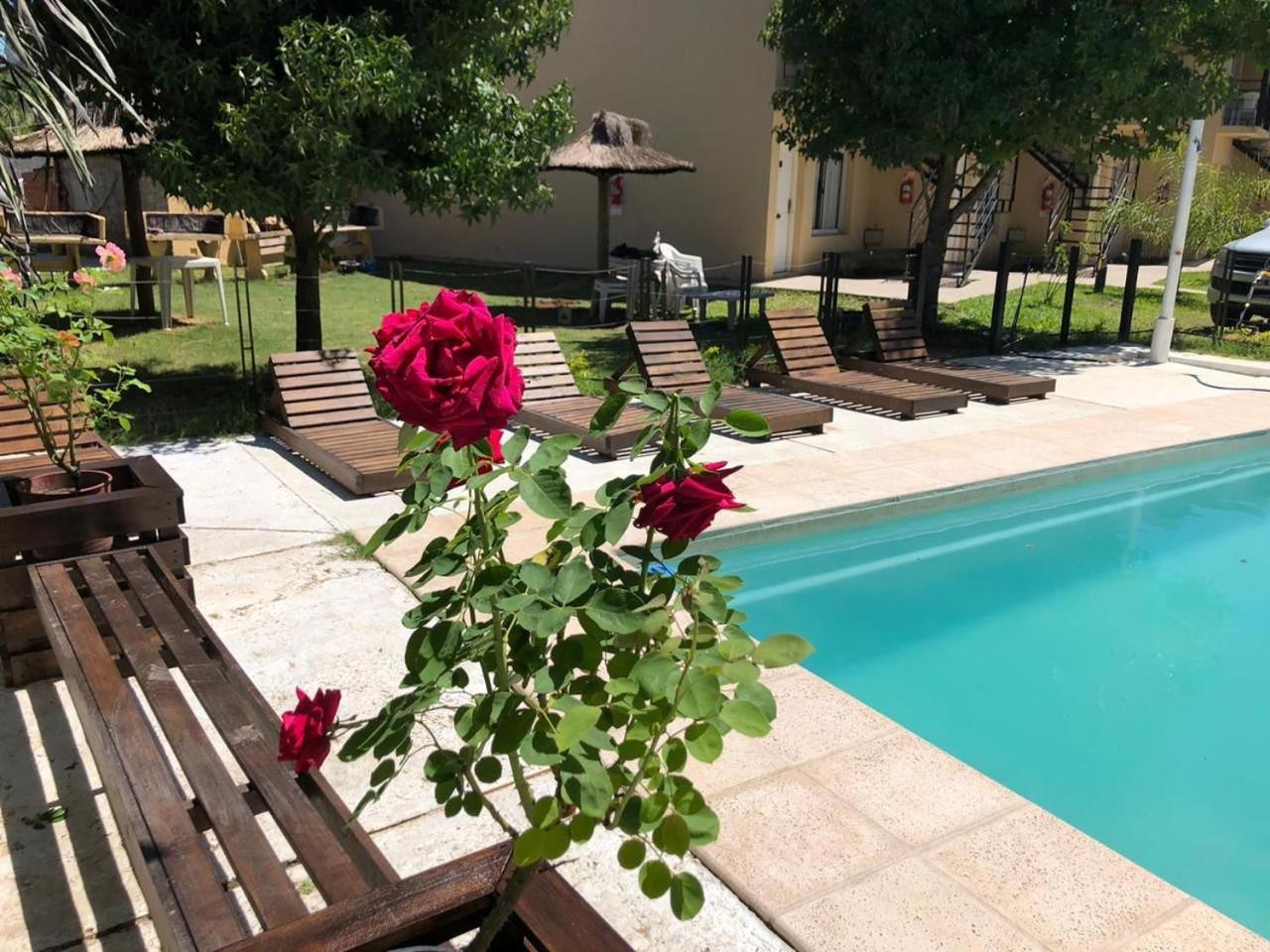 Brisas Del Lago Apartamentos โกลอน ภายนอก รูปภาพ