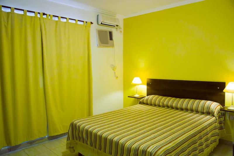 Brisas Del Lago Apartamentos โกลอน ภายนอก รูปภาพ