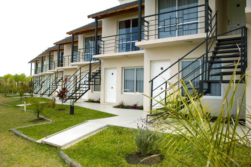 Brisas Del Lago Apartamentos โกลอน ภายนอก รูปภาพ
